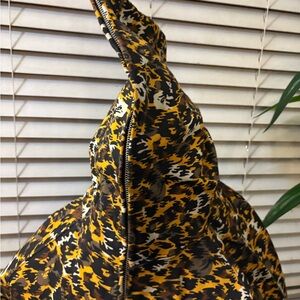 Men's Zip-Up Sweater - Camouflage Pattern